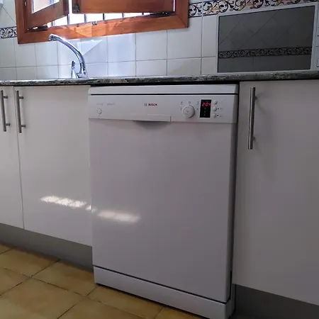 بيت للعطل Casa Ceres, Charm And Comfort By The Sea دينايا